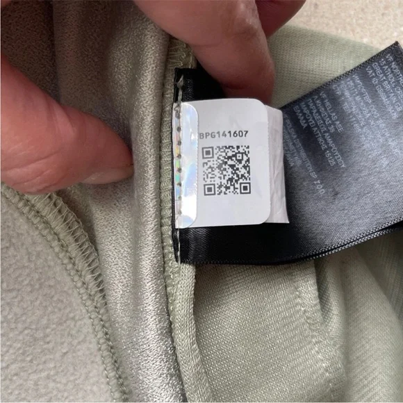 The North Face W Tekware Women's
Tea Green Joggers Size Small - Picture 5 of 16